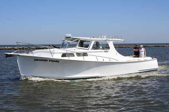 Fiberglass vs Aluminum Boats: Which One Is Better? | PerfProTech.com